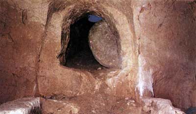 Résultat de recherche d'images pour "jésus au tombeau"